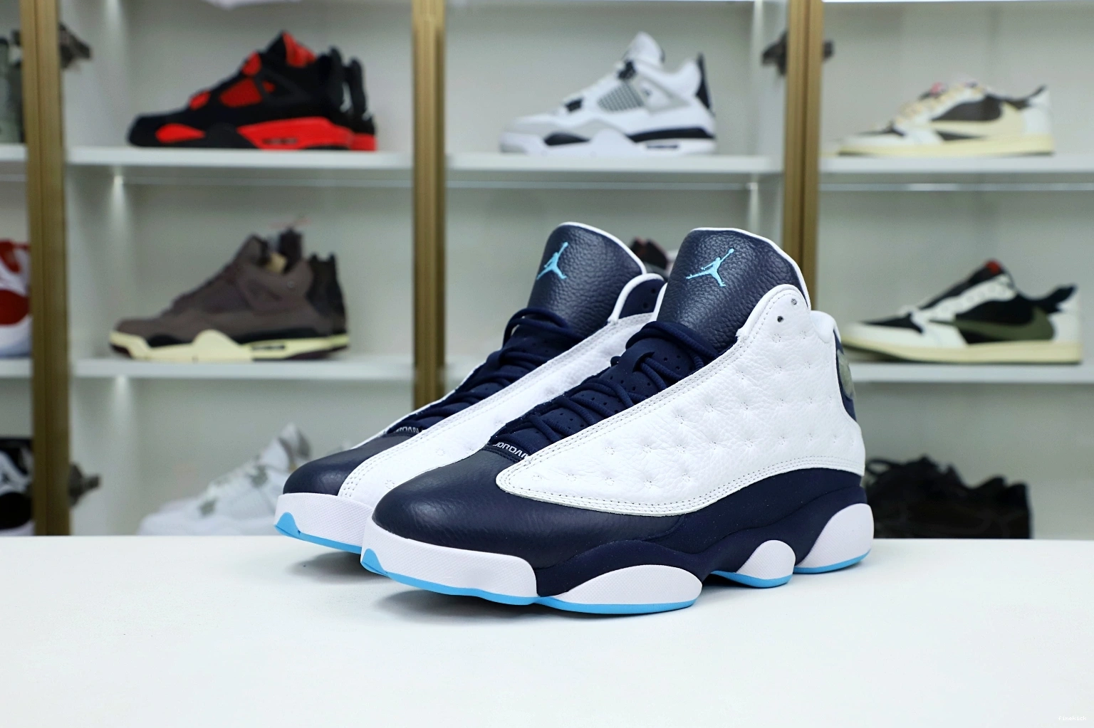 OBSIDIAN 13 RETRO BLUE JORDAN WHITE AIR POWDER 414571-144 0717